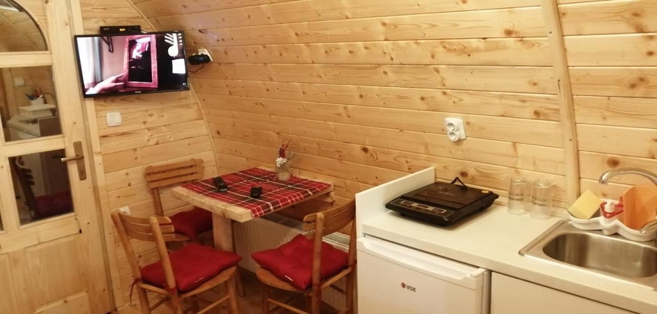 Vila Jelena - Bungalov Crni Vrh Kültér fotó