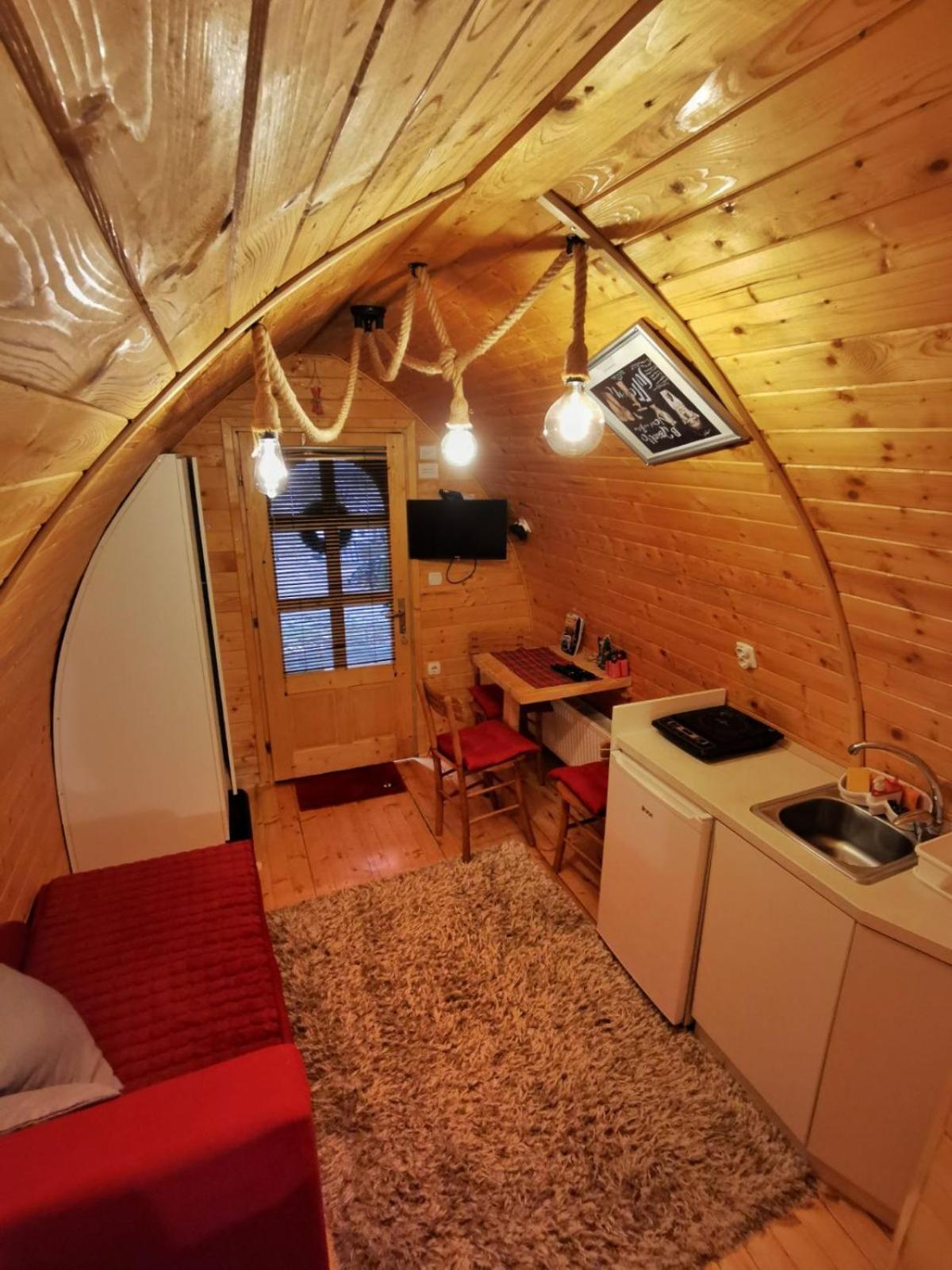 Vila Jelena - Bungalov Crni Vrh Kültér fotó